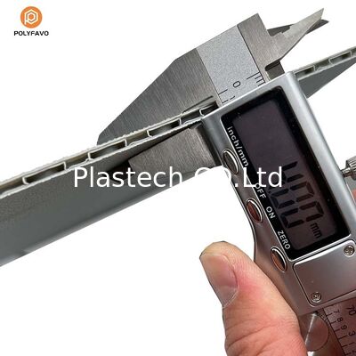 5mm 1200gm Gris 2440x1220 4x8 pies Panel de panal de abeja de plástico PP para caja de paquetes industriales