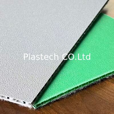 Polipropileno 150gm SkudoBoard Protección de escaleras Superficie duradera ideal para proyectos de construcción y renovación